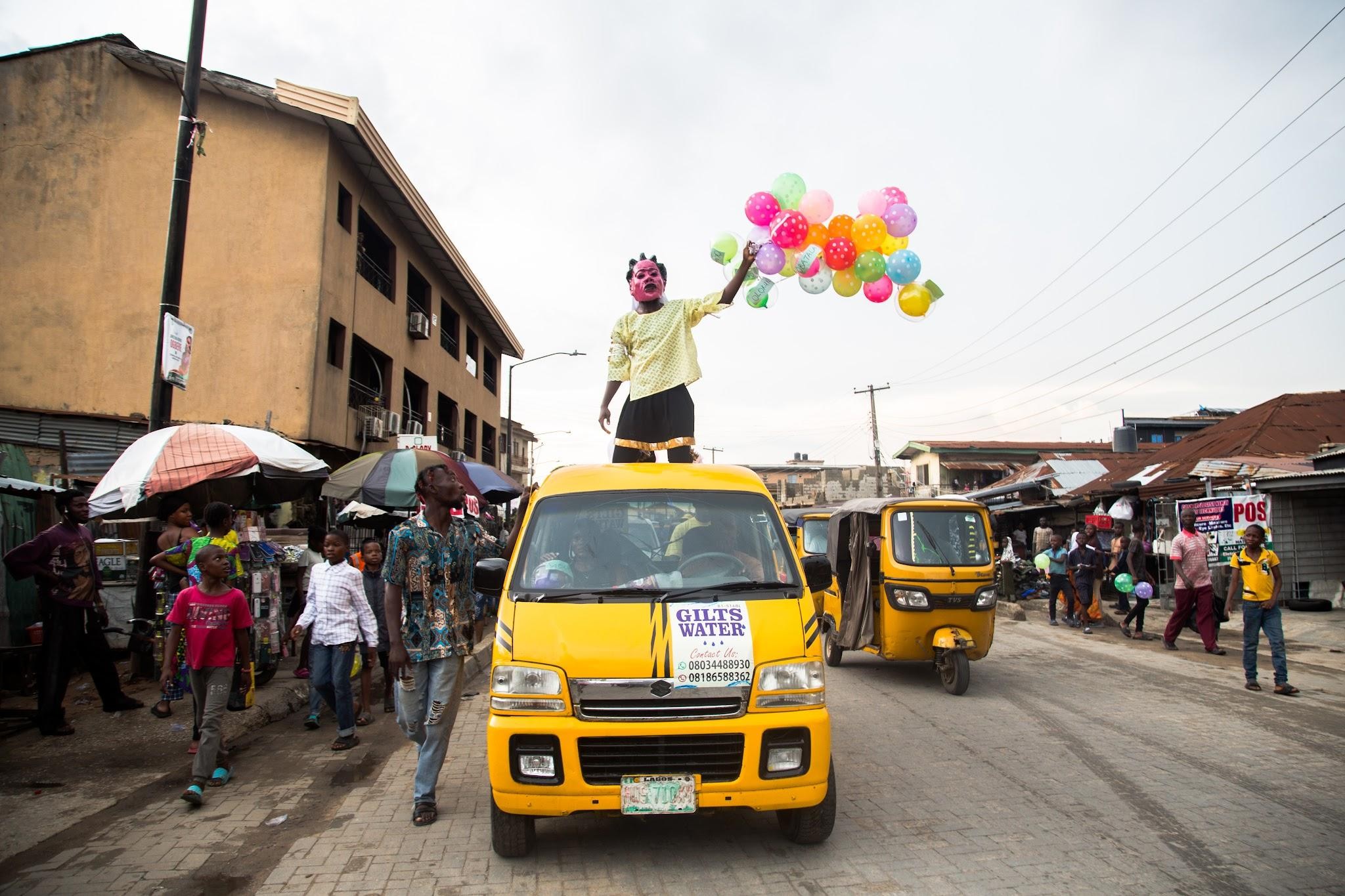 Gẹ̀lẹ̀dẹ̀: Beyond Binary